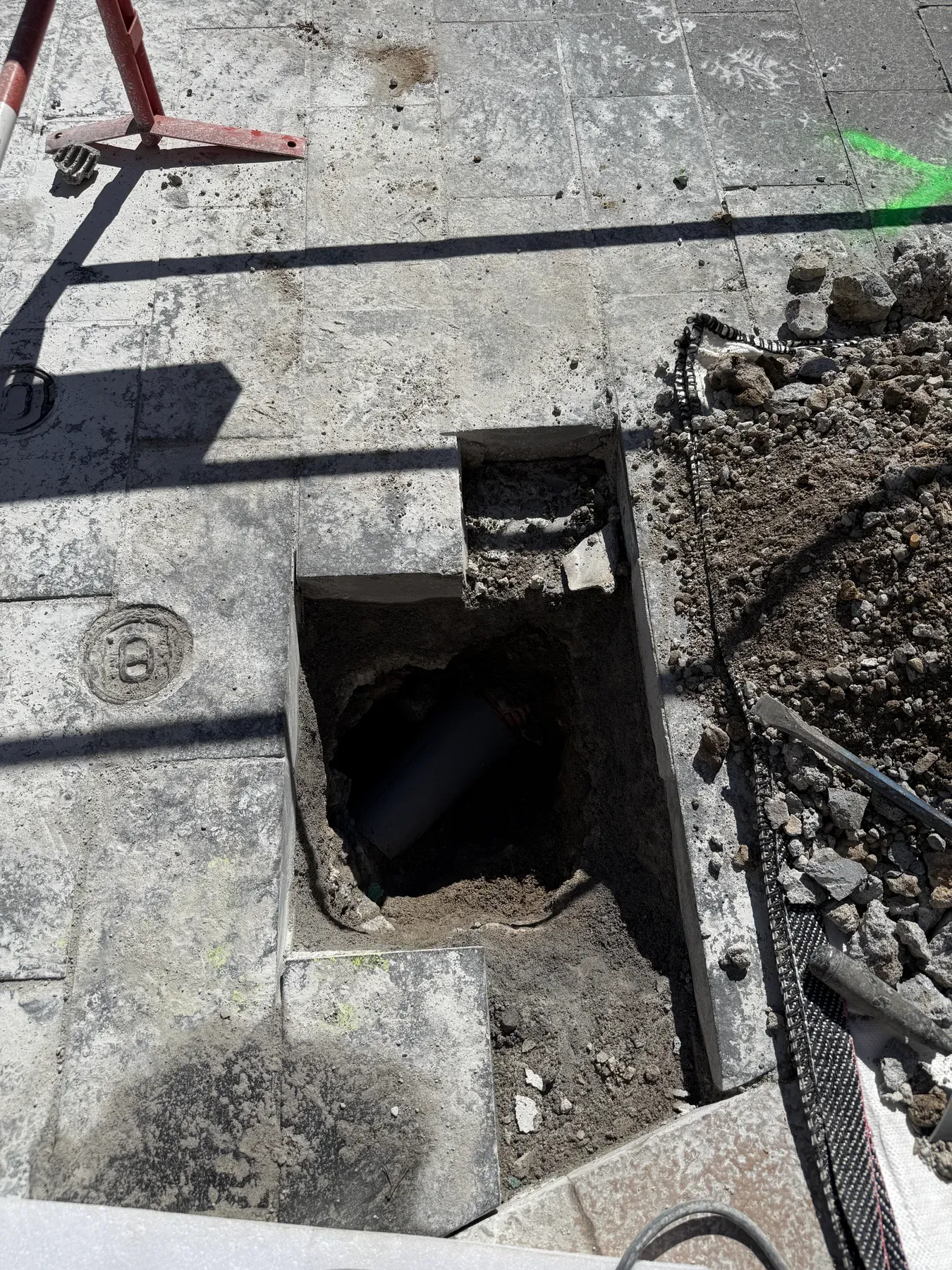 Ouverture localisée du trottoir au droit du réseau électrique à Nice